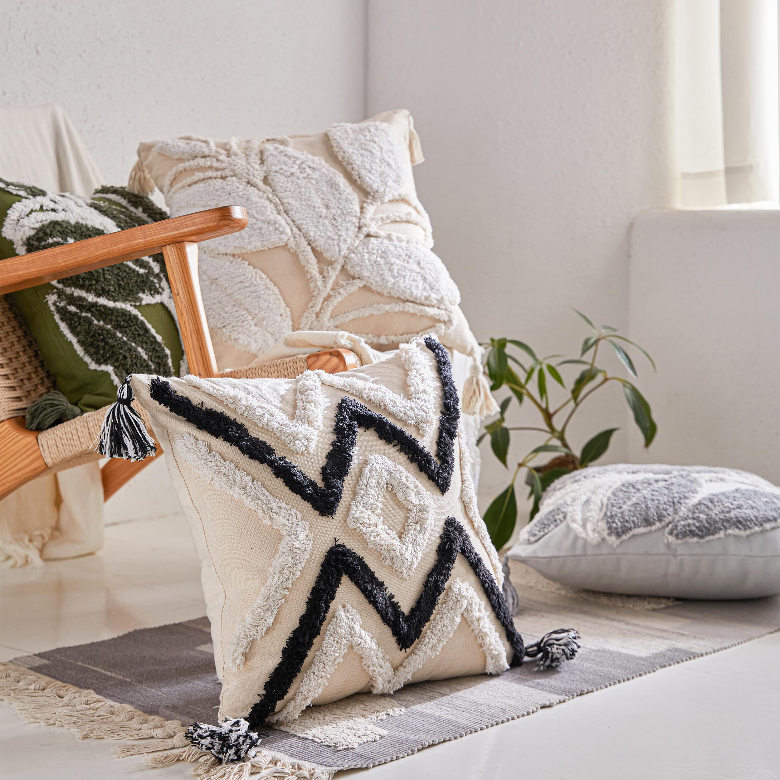 Boho Tufted Decorative Throw Pillow Covers Set of 2, 18x18 Inch 100% Cotton Canvas Cushion Covers with Tassels for Bed Sofa Couch, Geometric Diamond Farmhouse Home Decor