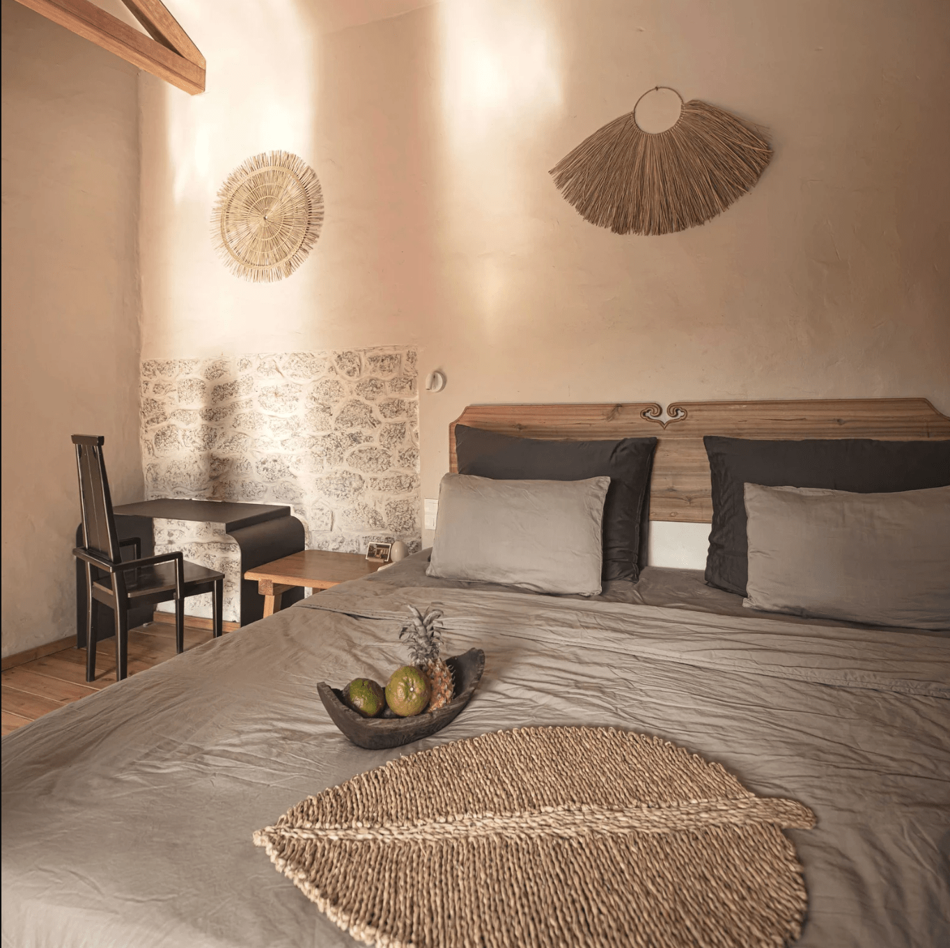 Seagrass Wall Decoration - Handwoven Boho Decor with Natural Abaca Fibers - Organic Tropical Charm - Perfect for Wall, Mantle, or Table Decor