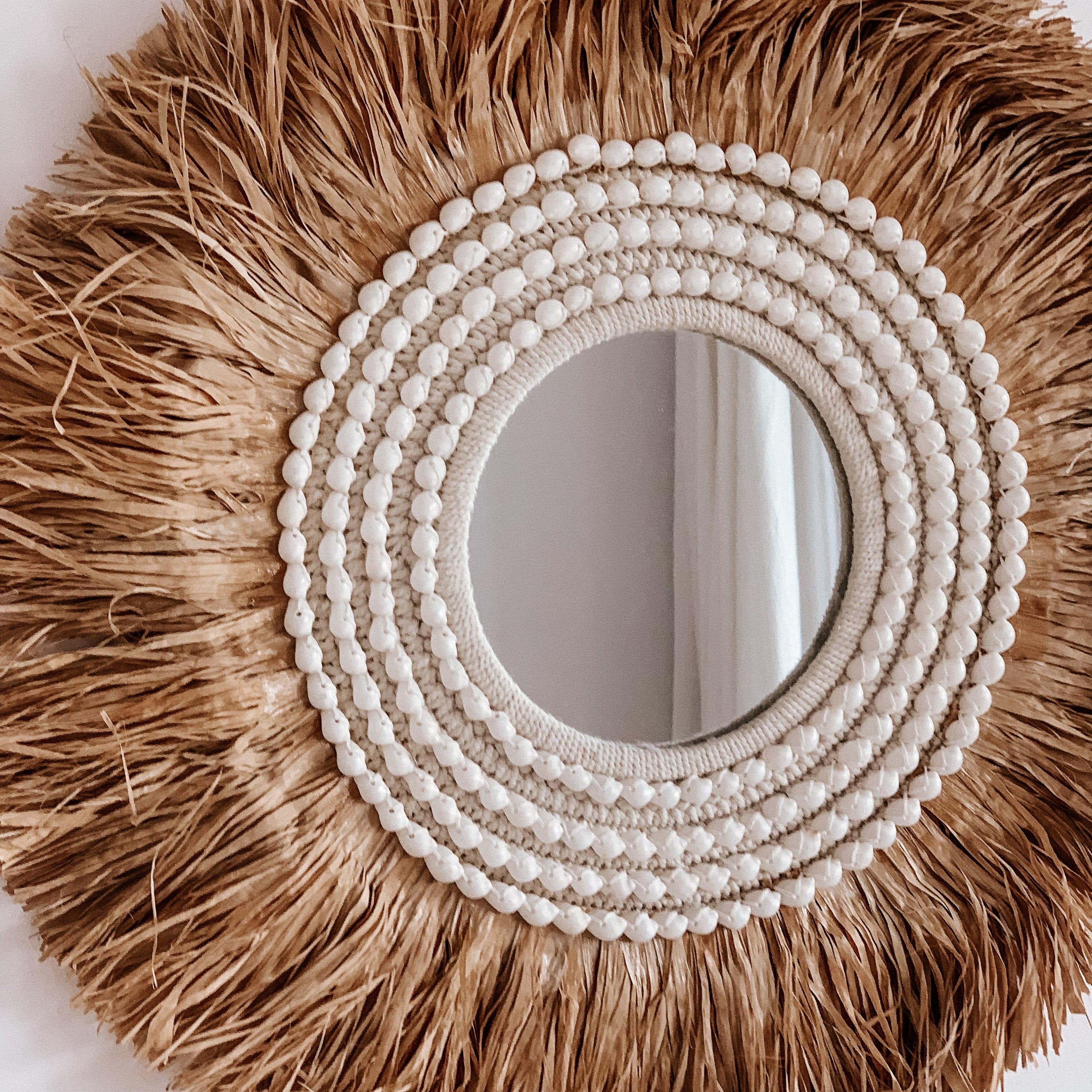 Bali-Inspired Coastal Round Mirror – Rustic Raffia and Seashell Accents