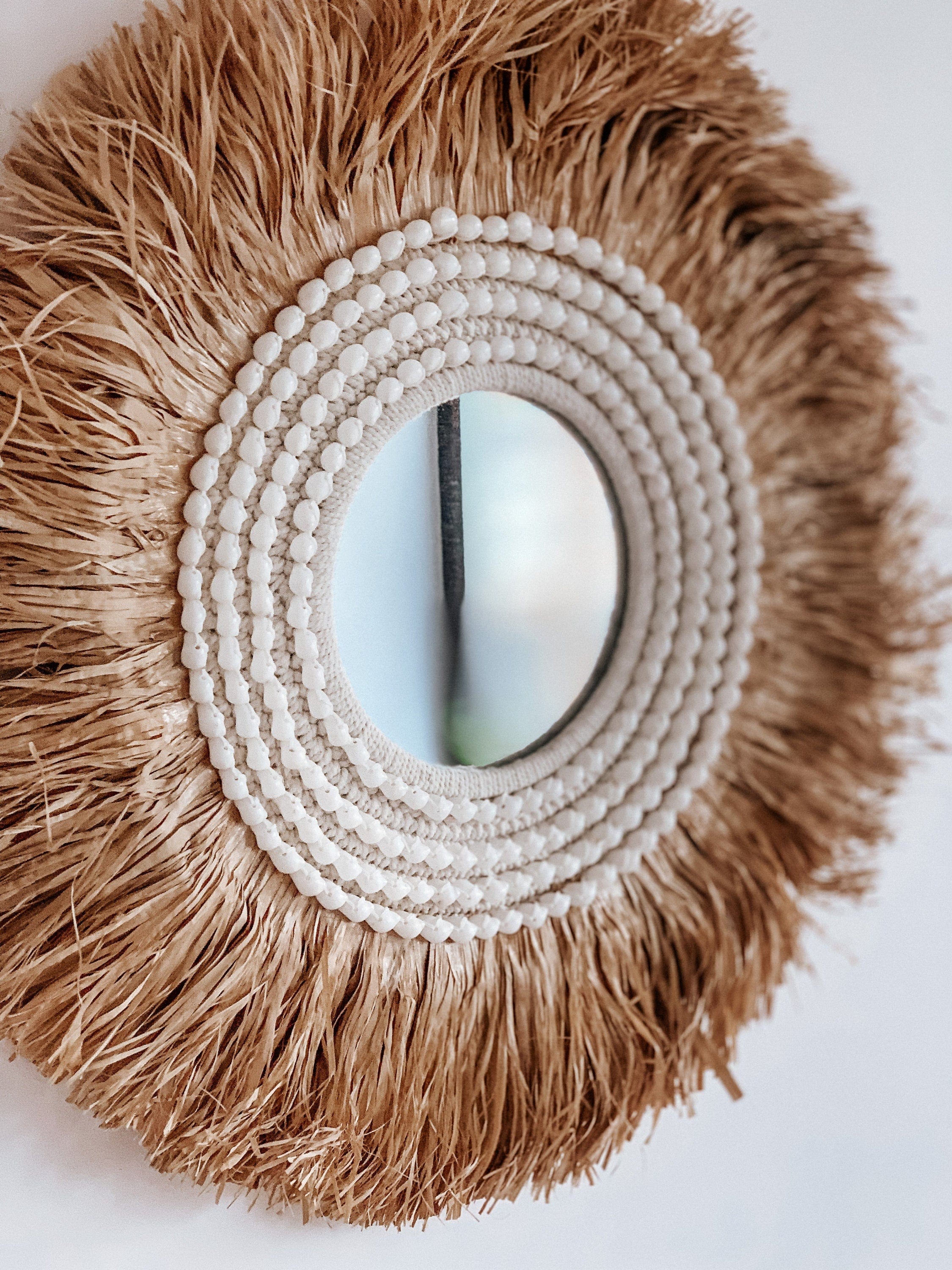 Bali-Inspired Coastal Round Mirror – Rustic Raffia and Seashell Accents