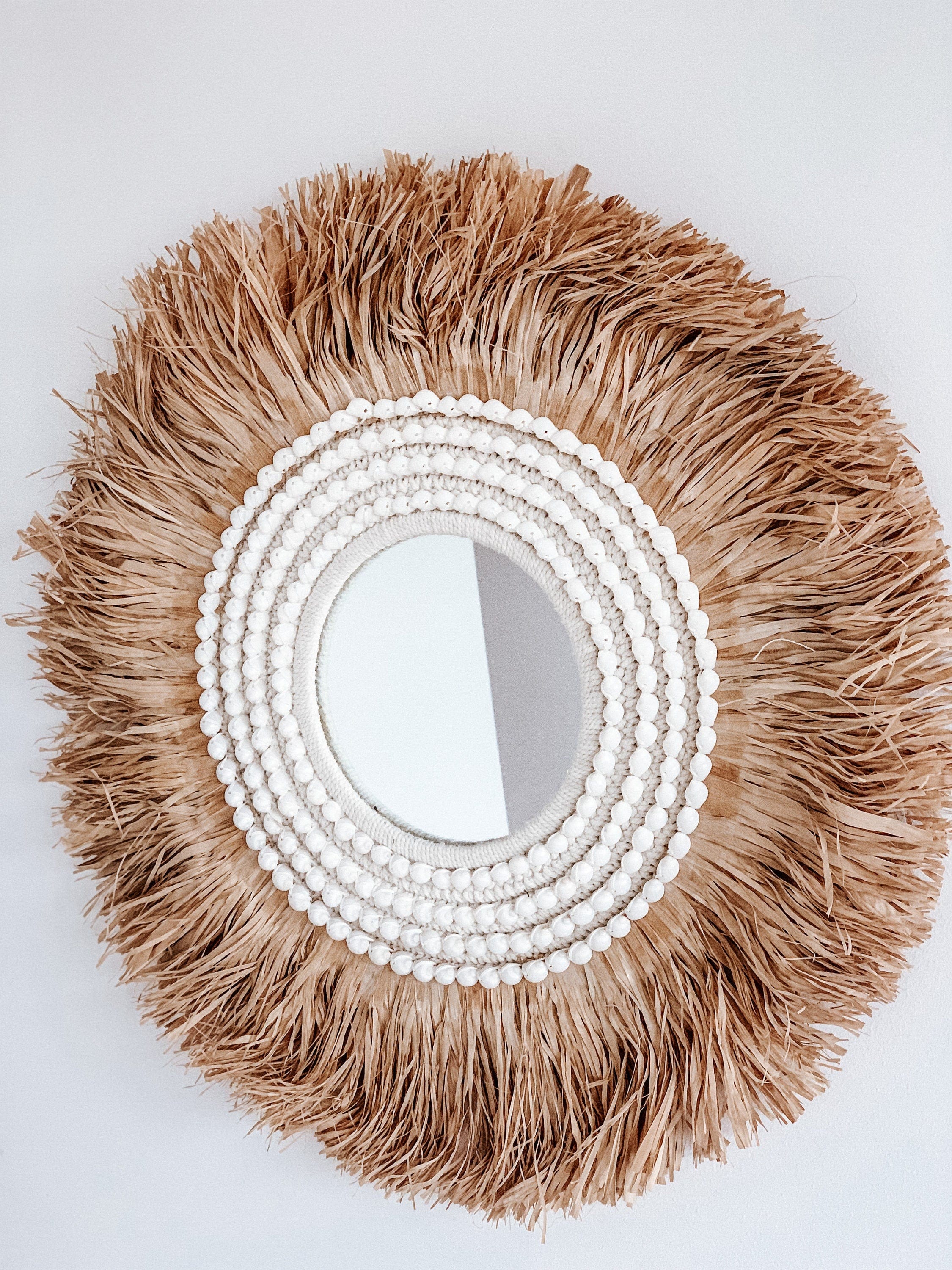 Bali-Inspired Coastal Round Mirror – Rustic Raffia and Seashell Accents