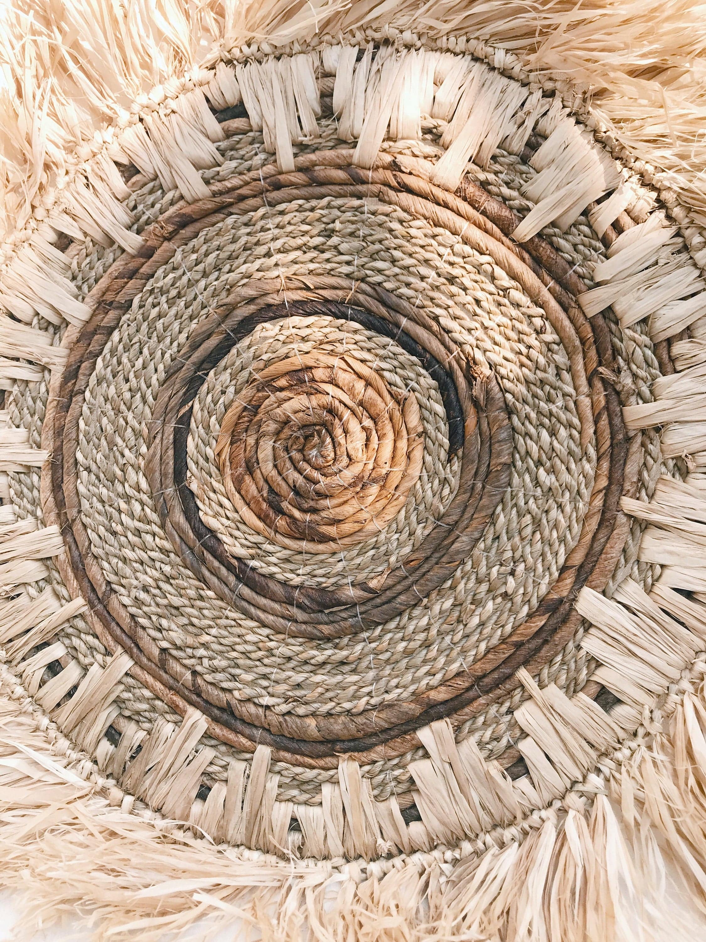 Bohemian Banana Bark Fringe Wall Decor - Handcrafted Natural Round Wall Basket for Boho Decoration