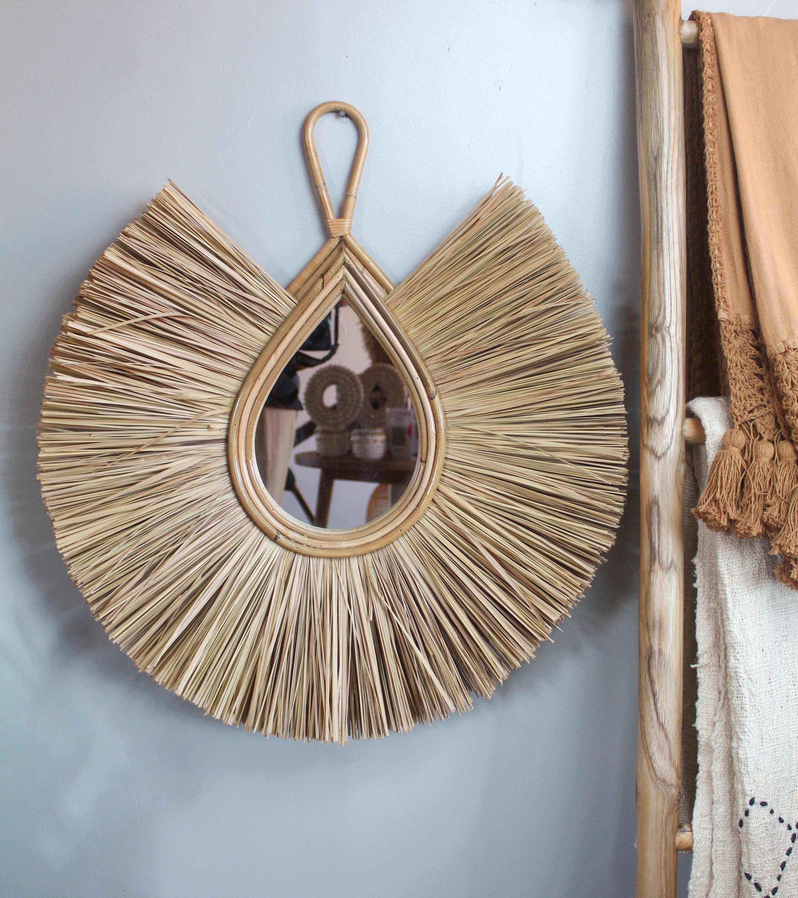 Bohemian Raffia and Seagrass Mirror: Unique Wall Art for Home Décor, Perfect for Housewarming