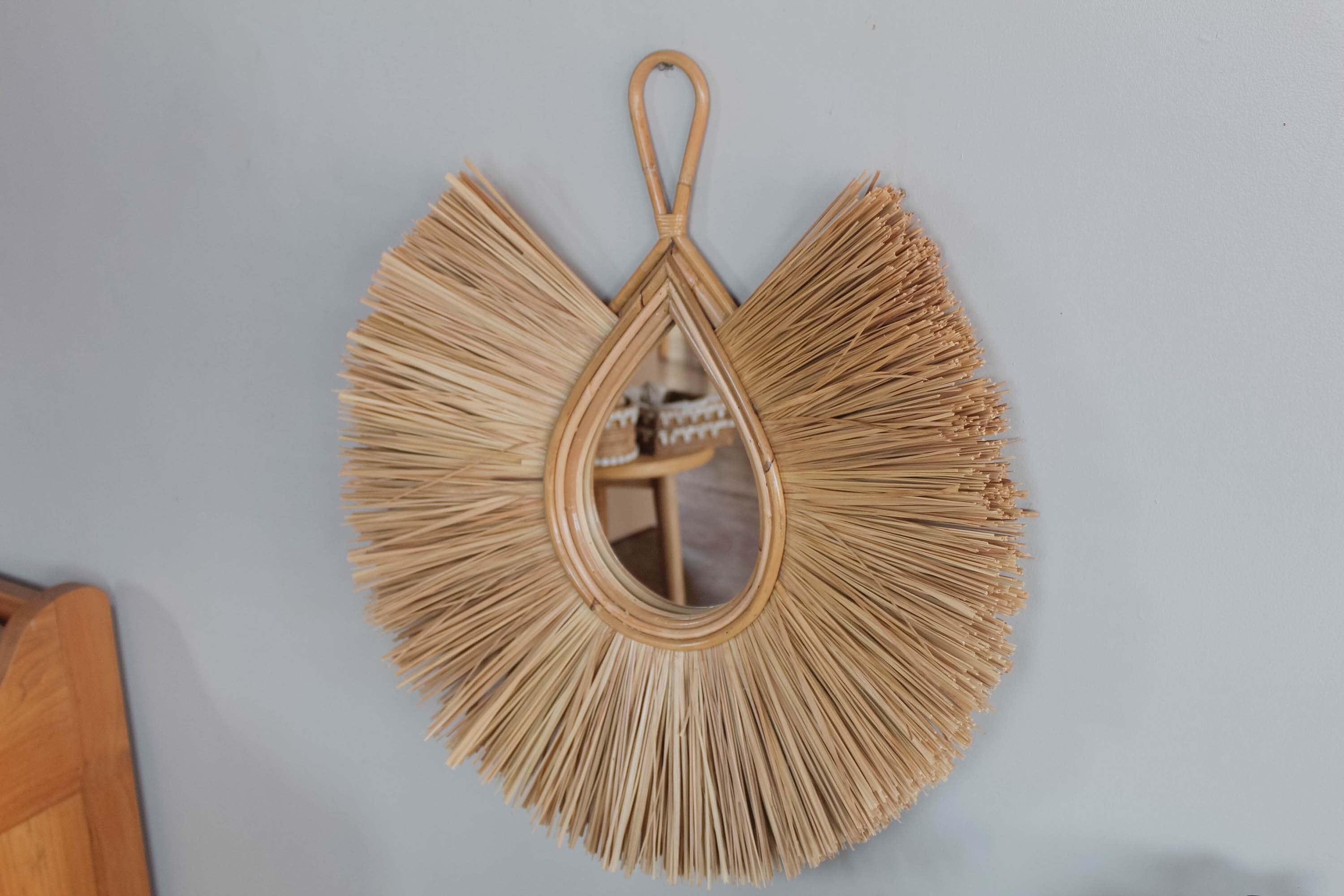 Bohemian Raffia and Seagrass Mirror: Unique Wall Art for Home Décor, Perfect for Housewarming