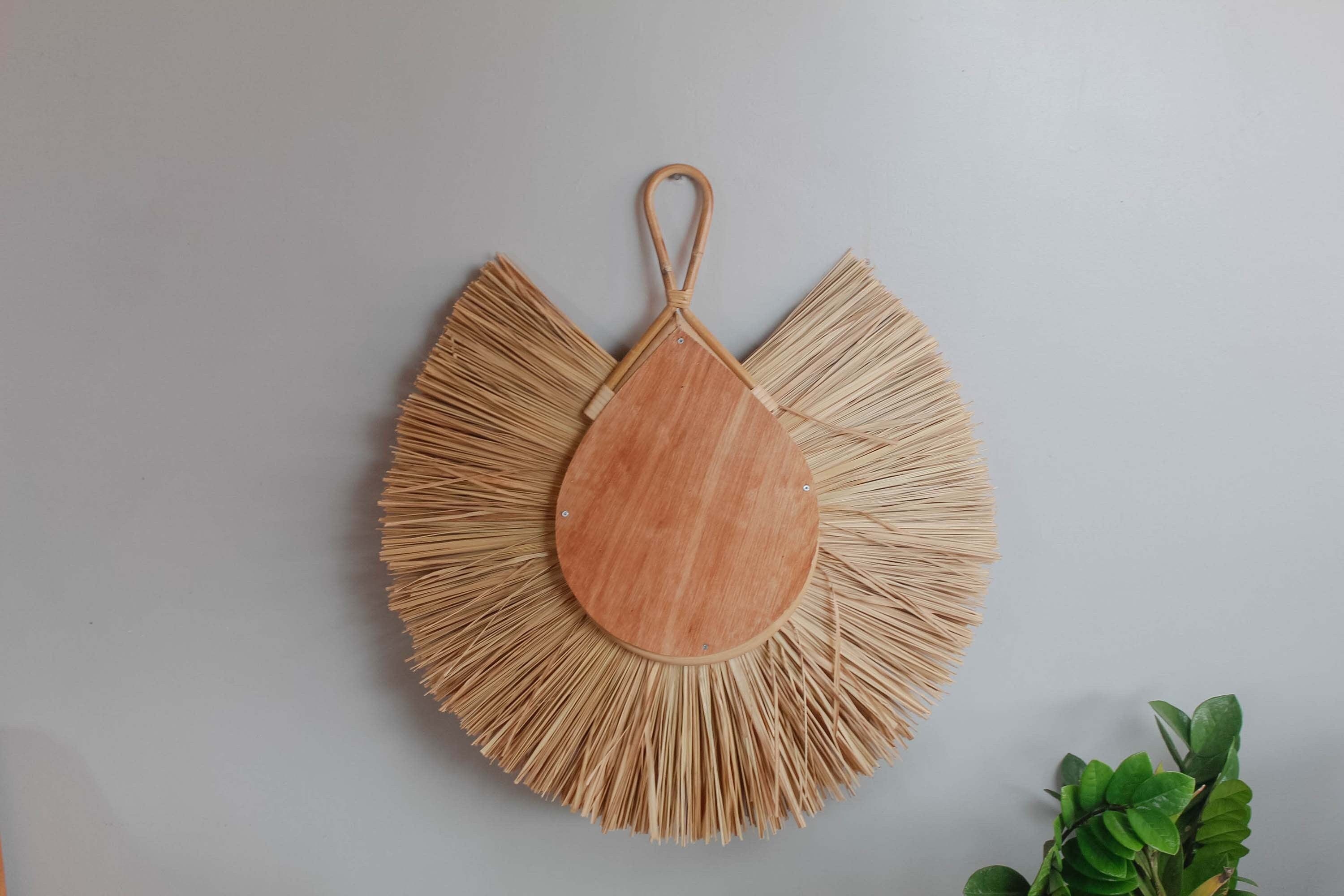 Bohemian Raffia and Seagrass Mirror: Unique Wall Art for Home Décor, Perfect for Housewarming