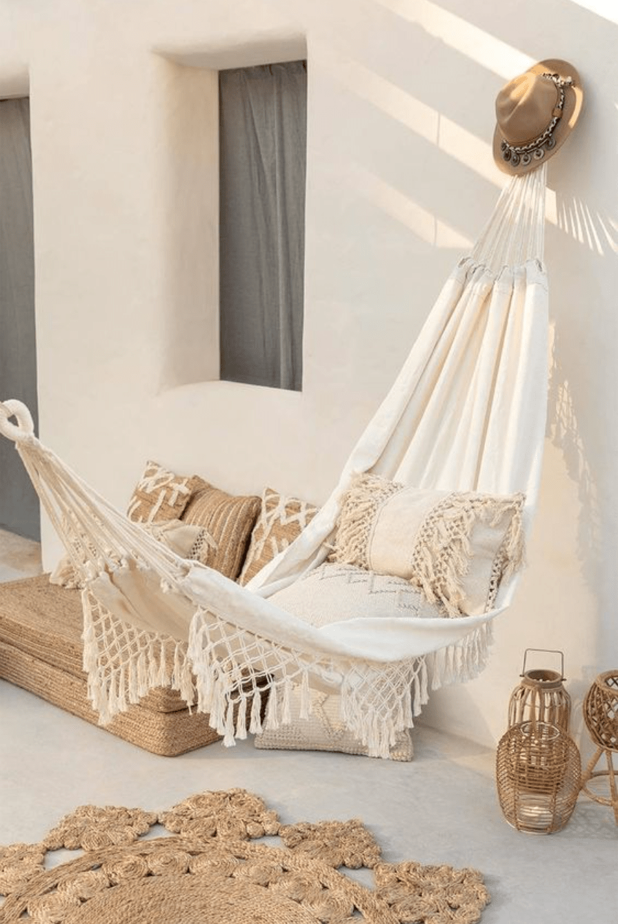 Boho Hammock - Large Double Deluxe Hammock Swing Bed with Carry Bag for Outdoor and Wedding Party Decor - White (78.7")