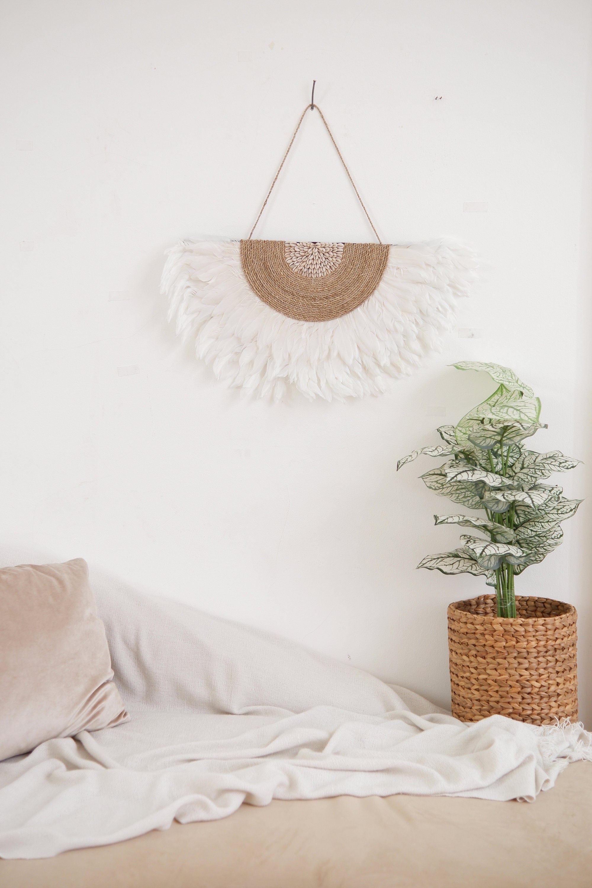 Boho White Juju Hat Feather Wall Decor with Sea Shell – Perfect for Beachy Bedrooms and Nurseries