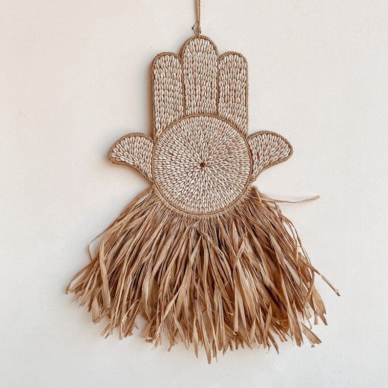 Hamsa Raffia Hanging with Seashells – Natural Boho Wall Decor Beige