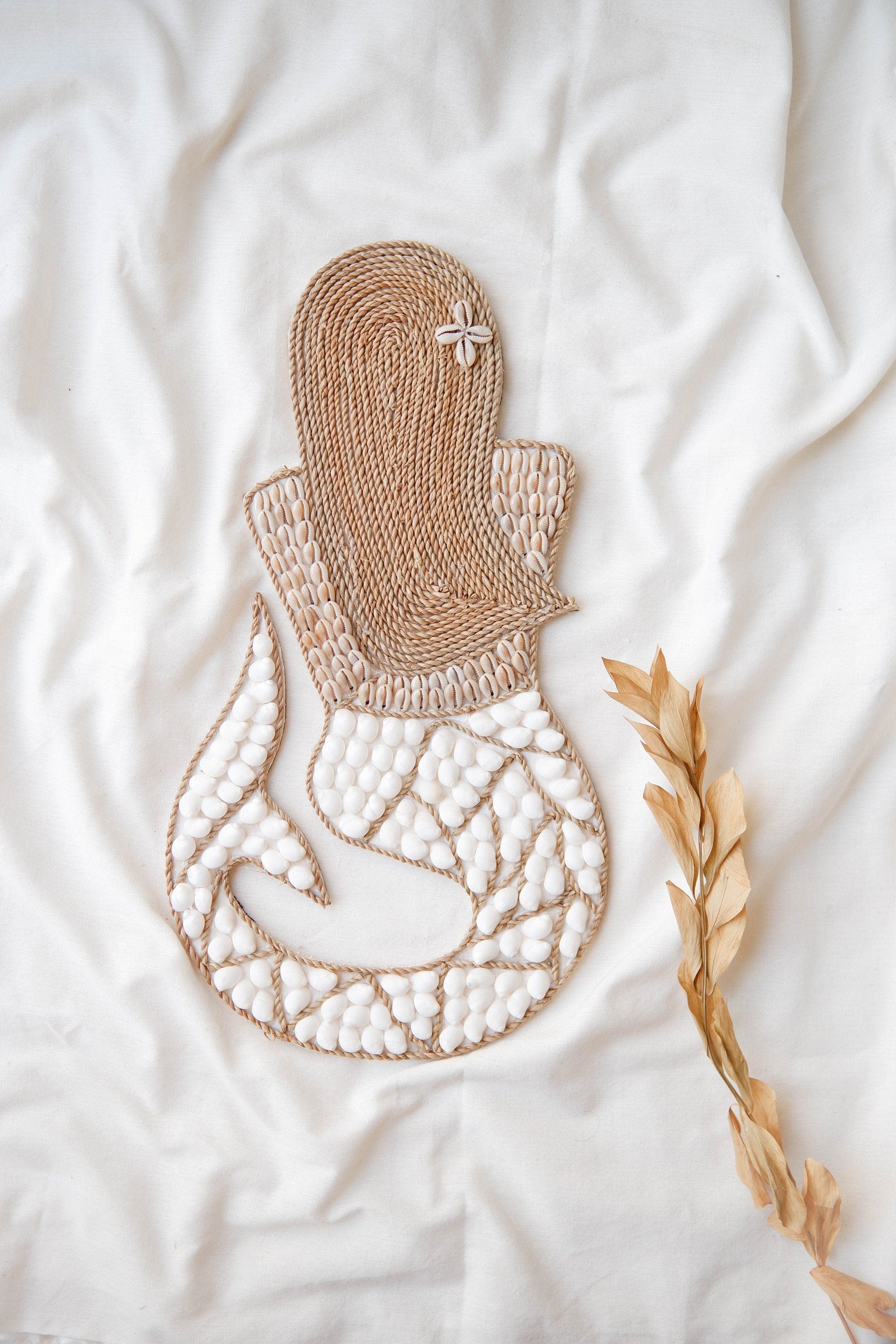 Handmade Mermaid Sea Shell Wall Decor – Perfect for Girls' Rooms and Nurseries