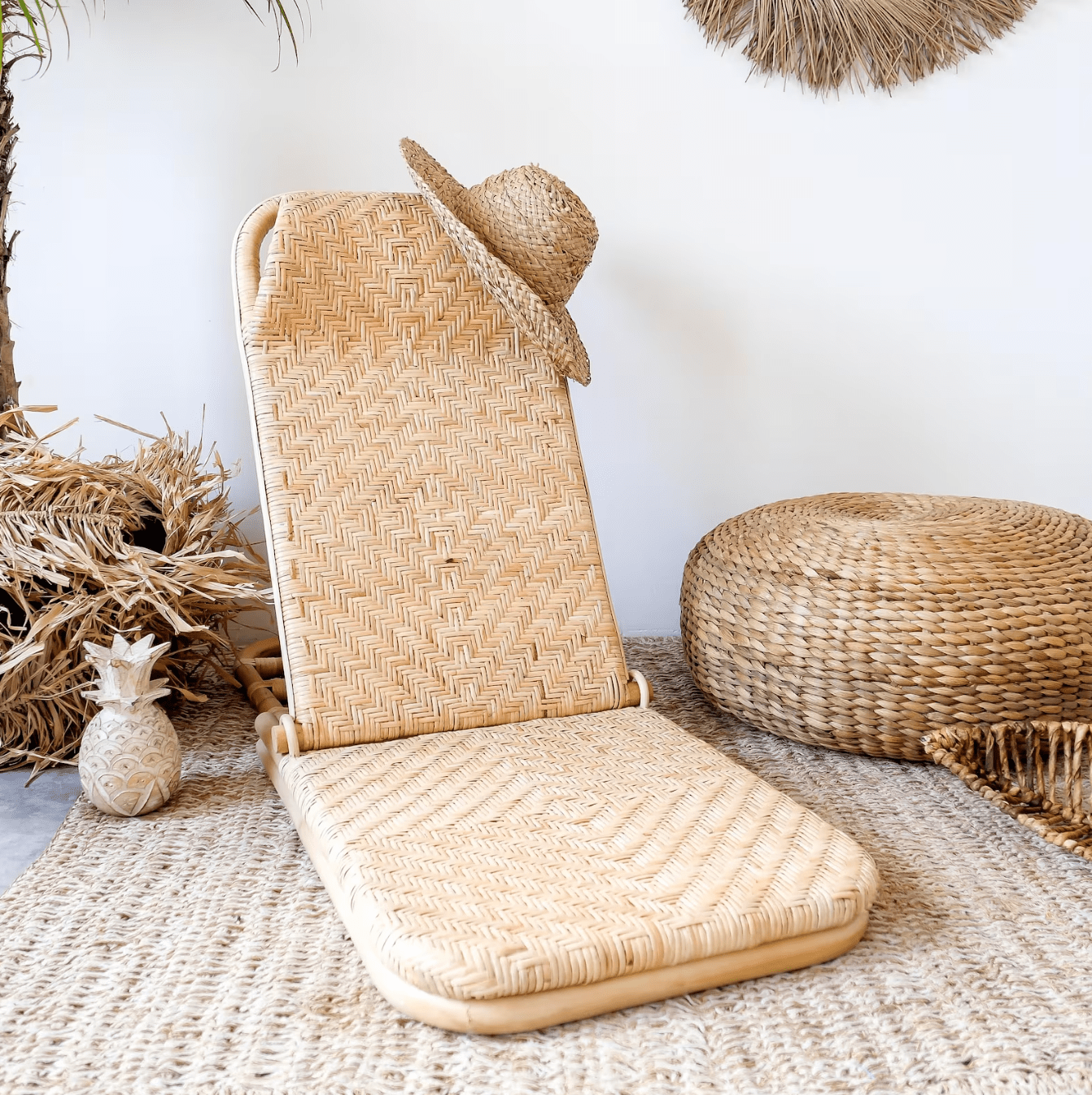 Handmade Natural Rattan Folding Chair - Lightweight Portable Outdoor and Garden Chair for Beach or Pool & Picnic