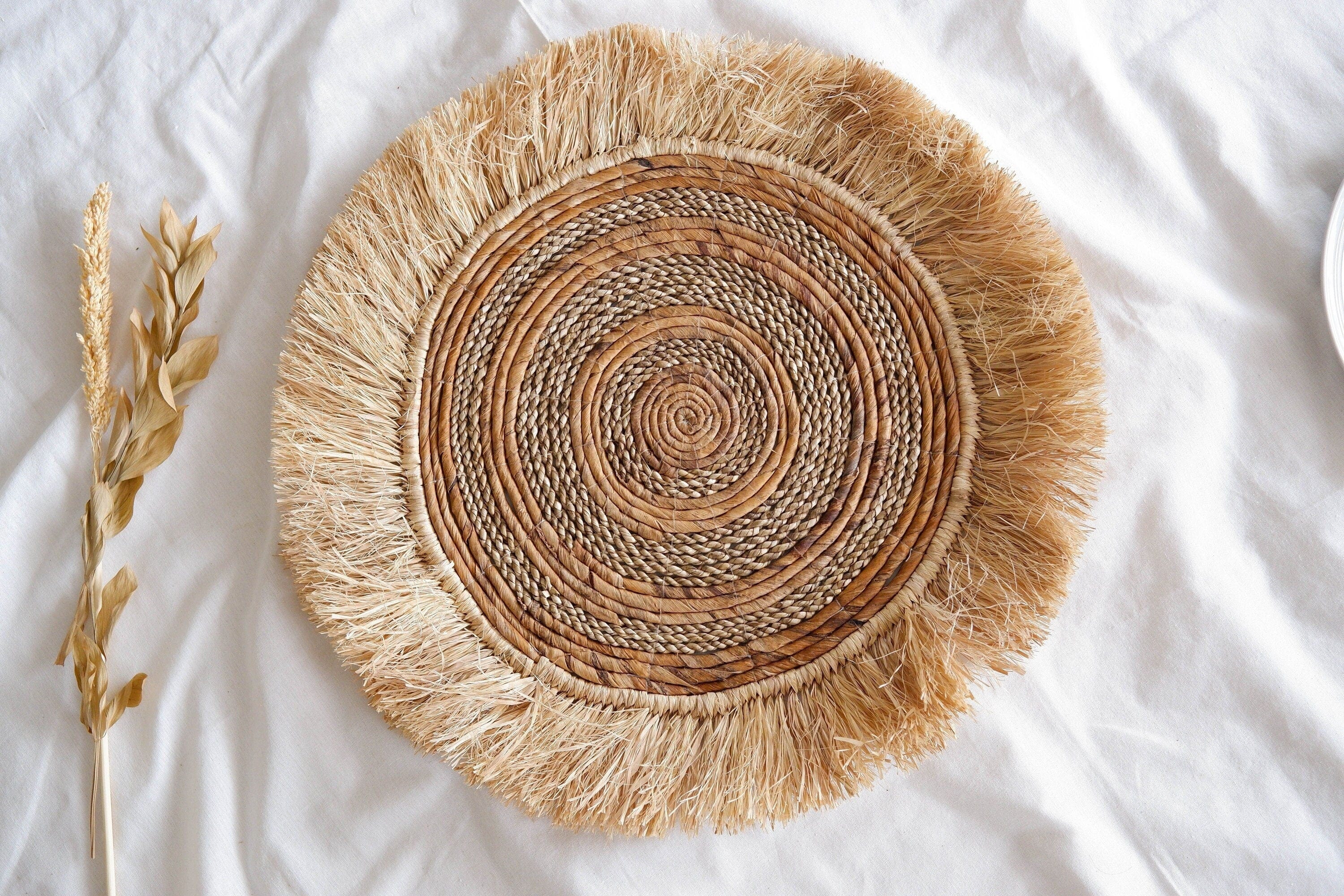 Handwoven Boho Fringe Wall Decor: Natural Seagrass and Banana Leaf Basket Wall Hanging with Rustic Charm