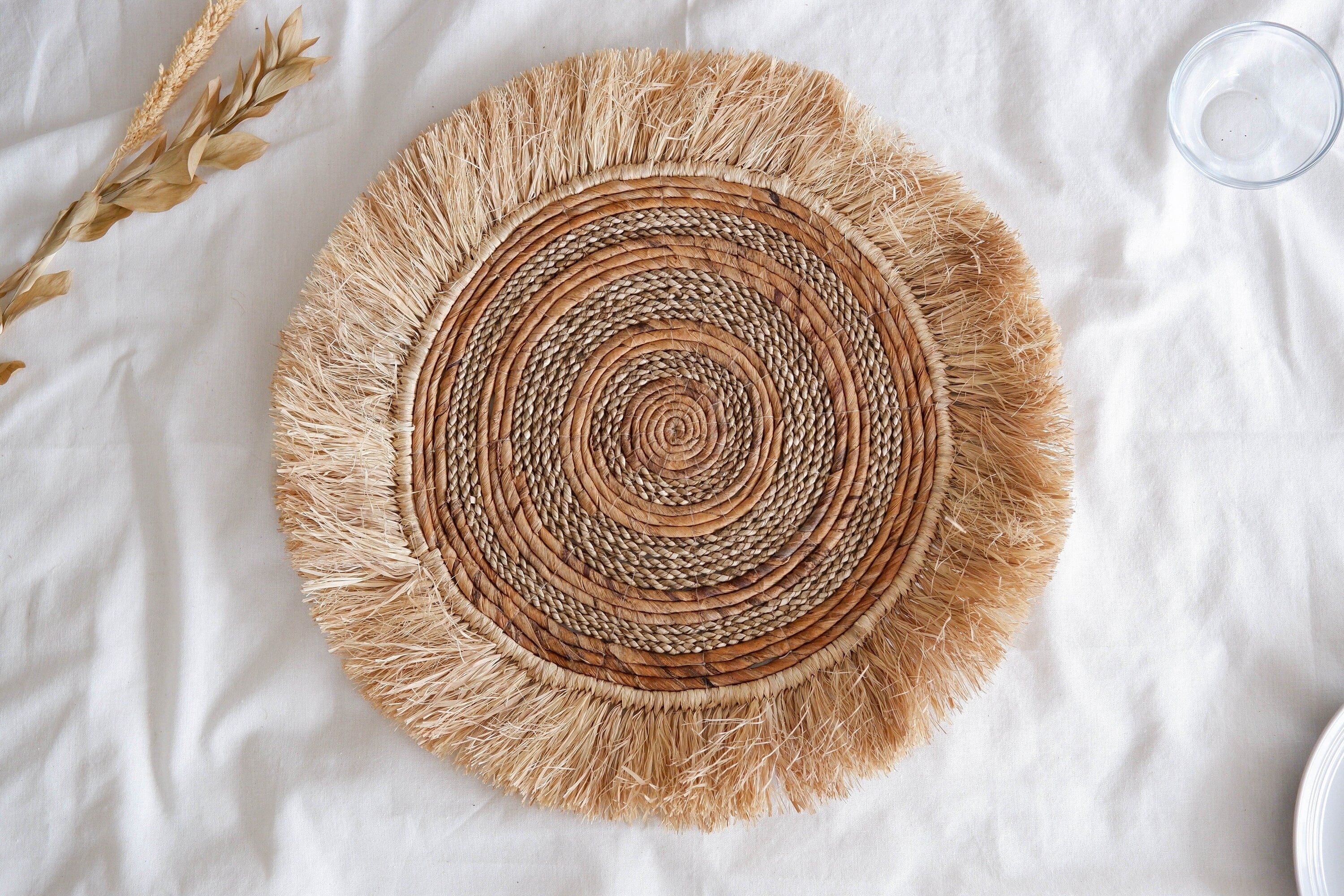 Handwoven Boho Fringe Wall Decor: Natural Seagrass and Banana Leaf Basket Wall Hanging with Rustic Charm