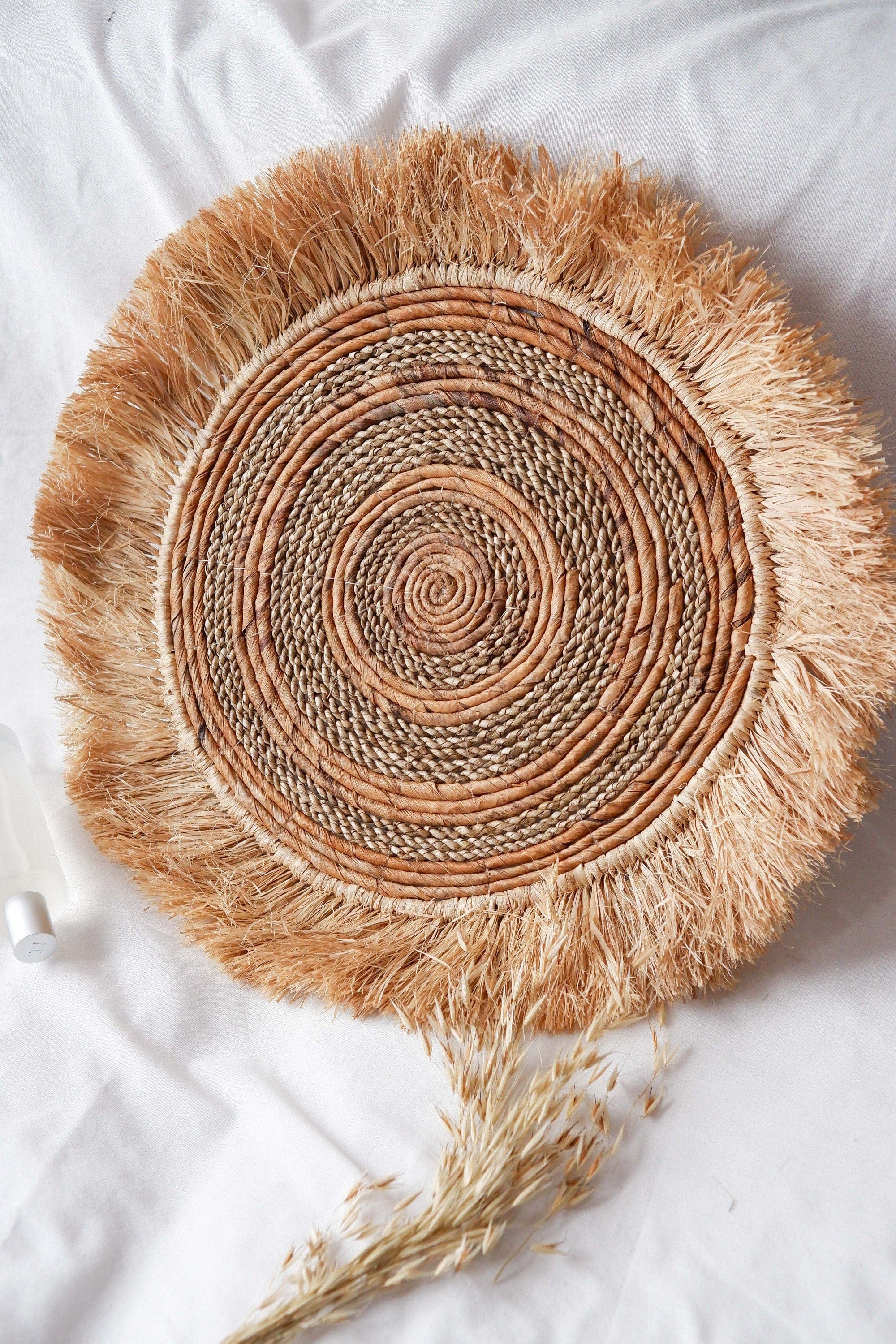 Handwoven Boho Fringe Wall Decor: Natural Seagrass and Banana Leaf Basket Wall Hanging with Rustic Charm