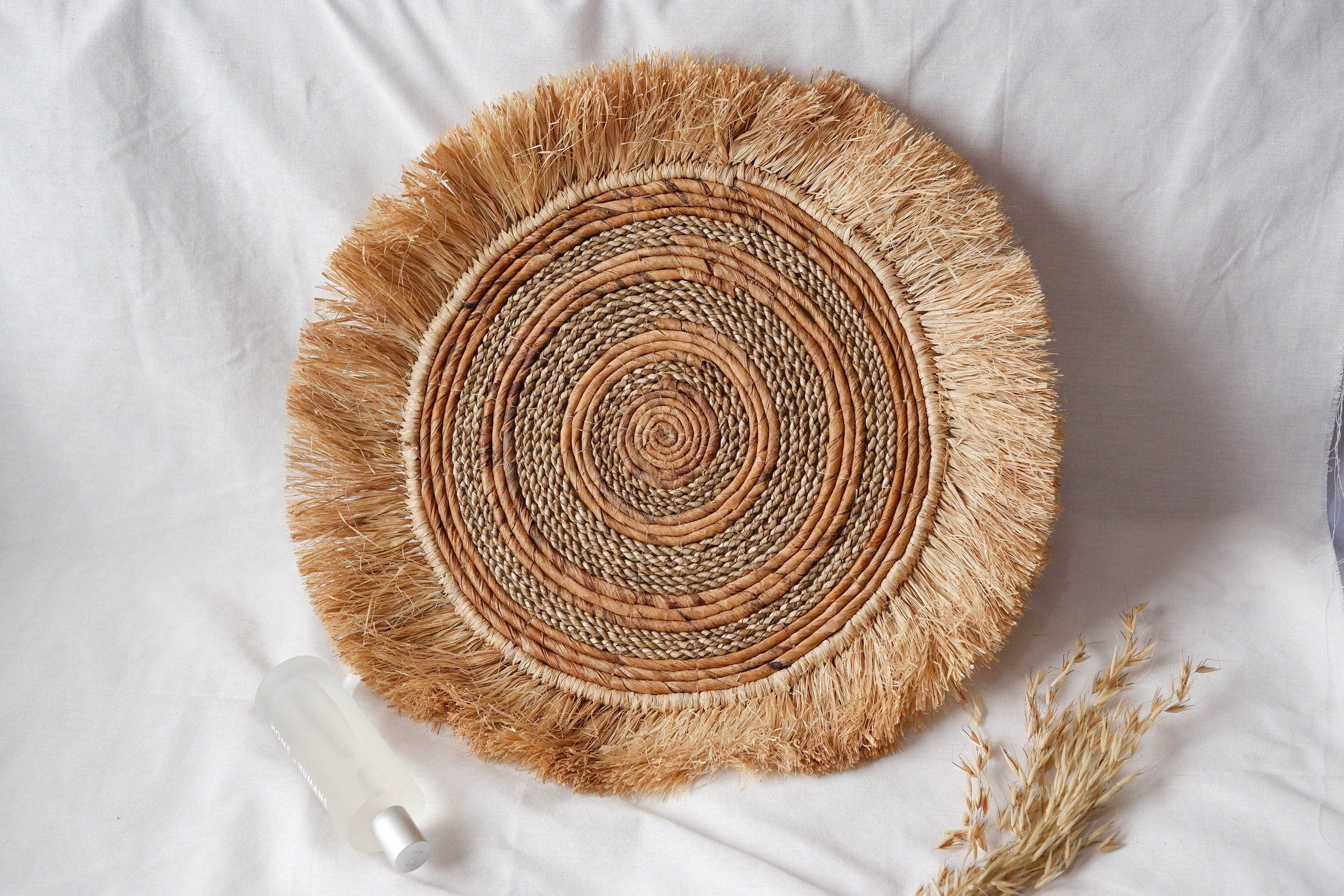 Handwoven Boho Fringe Wall Decor: Natural Seagrass and Banana Leaf Basket Wall Hanging with Rustic Charm