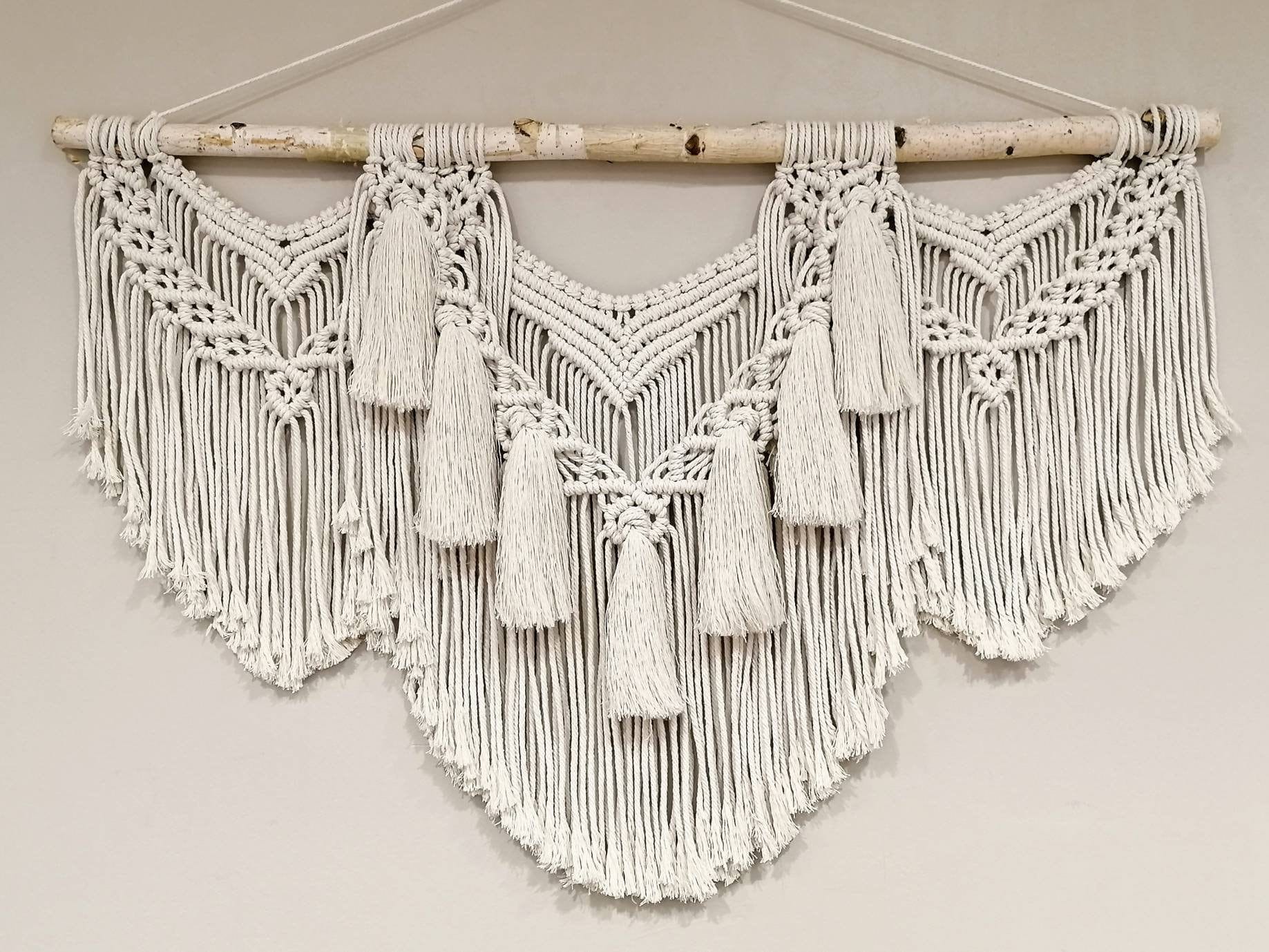 Large Handmade Macrame Wall Hanging – 100% Cotton on Debarked Wood, Eco-Friendly Decor, 60cm x 90cm