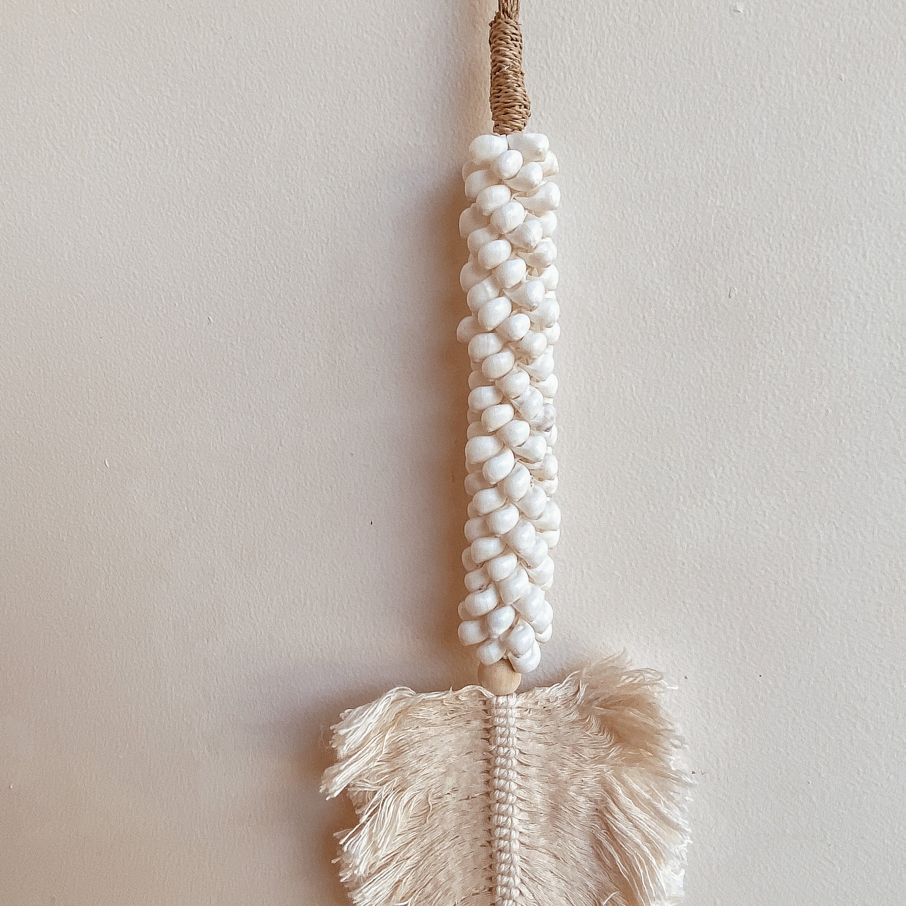 Leaf & Shell Tassel with Macramé Leaf - Curtain Tie Back – Available in Beige and White