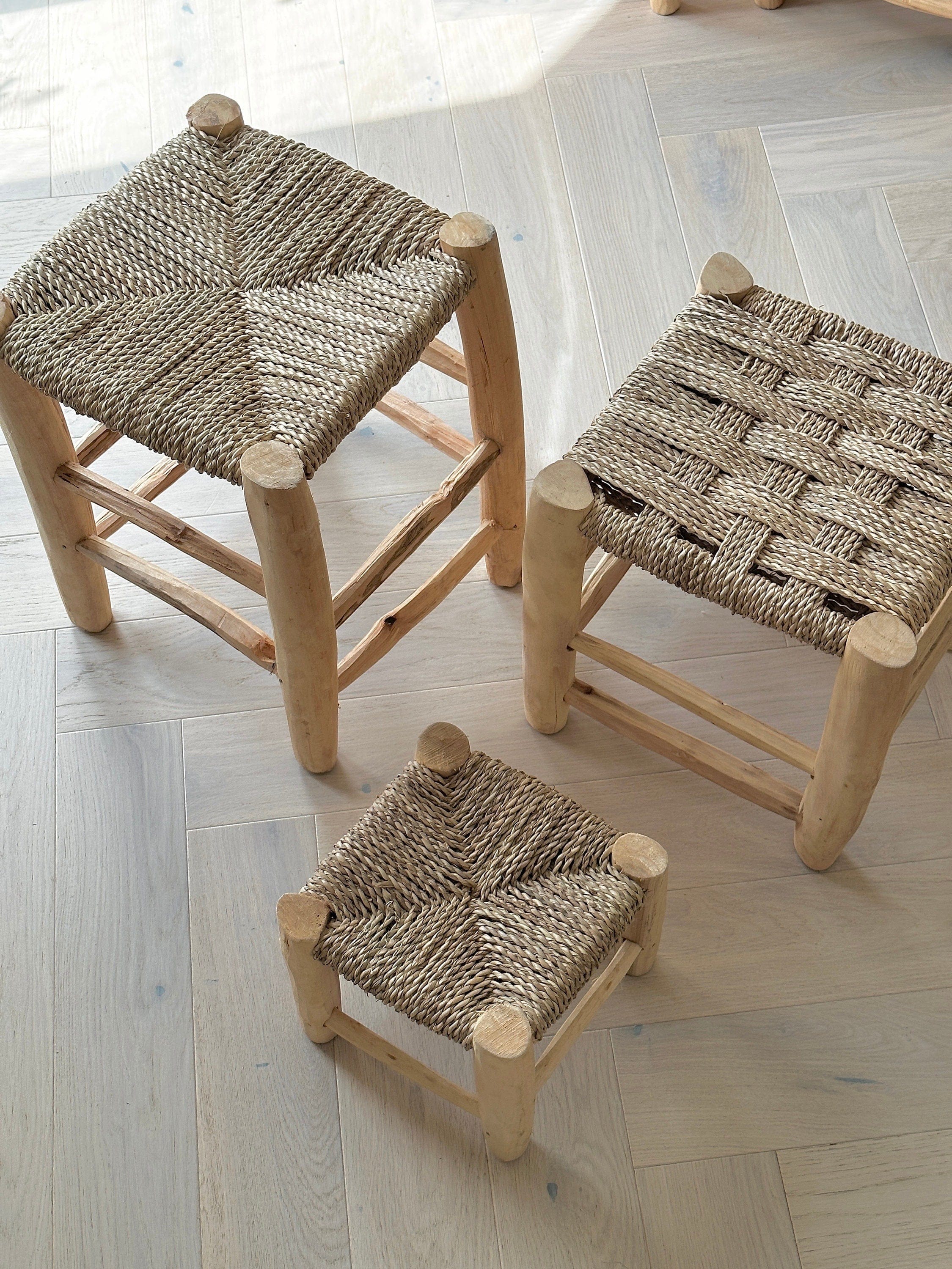 Moroccan Style Stool – Natural Wood, Hand-Knotted Seagrass, Woven Palm Leaves, Fully Assembled, Eco-Friendly Small 25cm×25cm