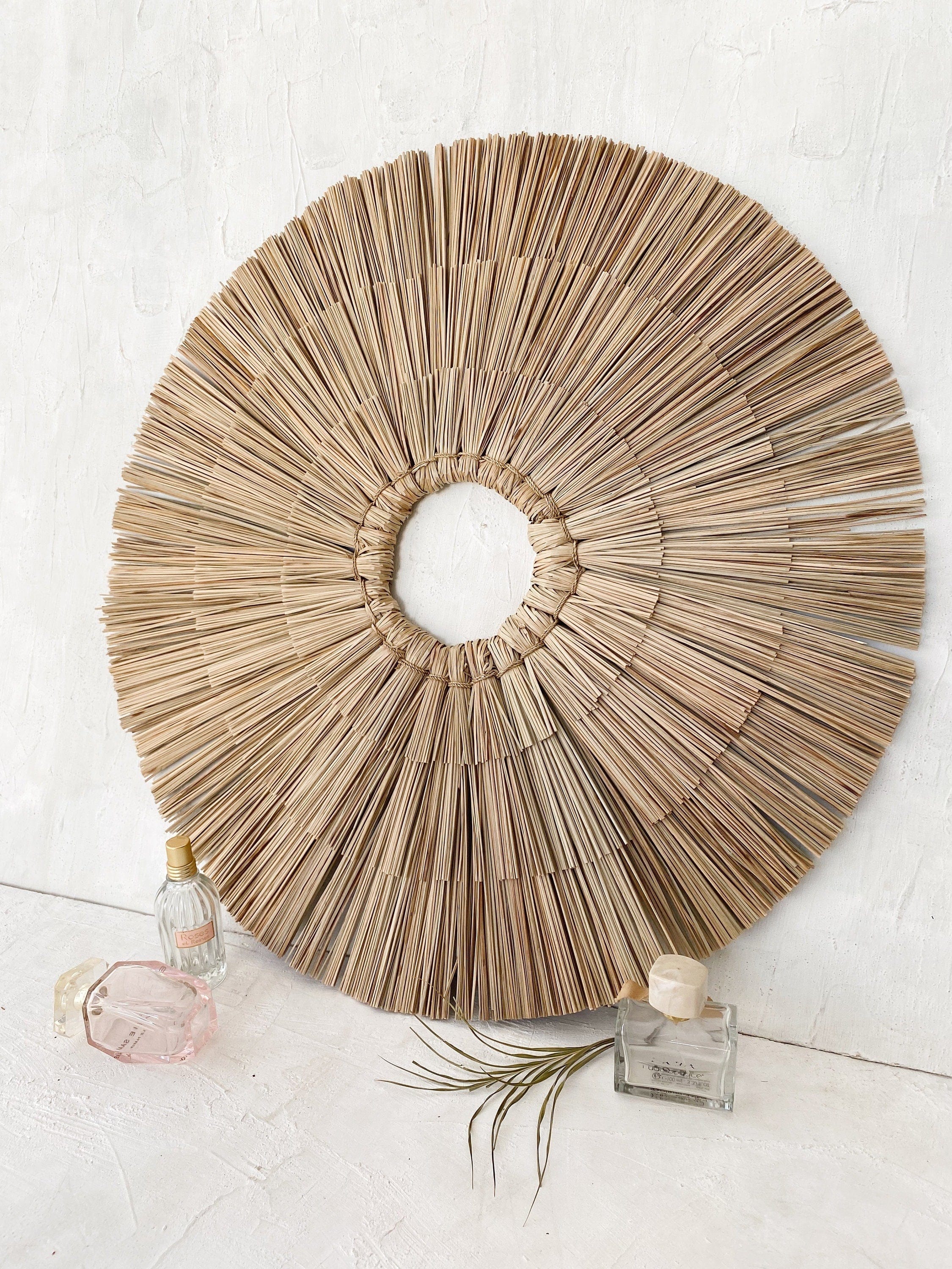 Natural Mendong Weave Wall Hanging – Versatile Boho Decoration - Round Wall Basket Decor, Woven Wall Basket, Tropical Wall Decor,Coastal Decor