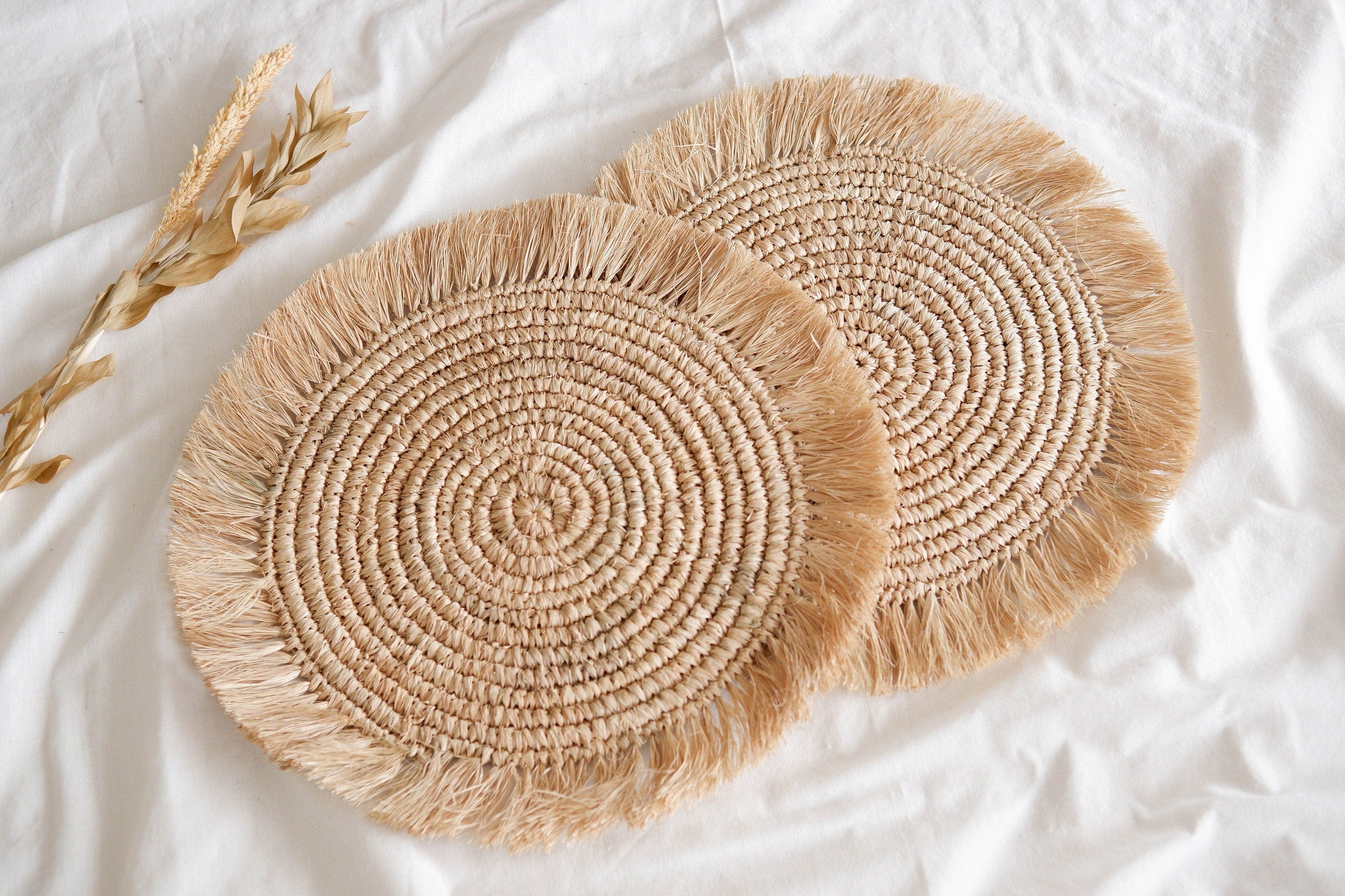 Natural Raffia Fringe Placemat – Boho Wedding Table Decor, Heat Resistant Round Mat