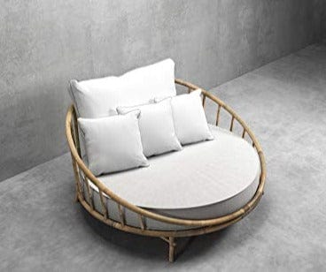 Natural Rattan Round Daybed with Cushion and Pillows - Versatile Outdoor/Indoor Seating for Garden, Poolside, or Living Space