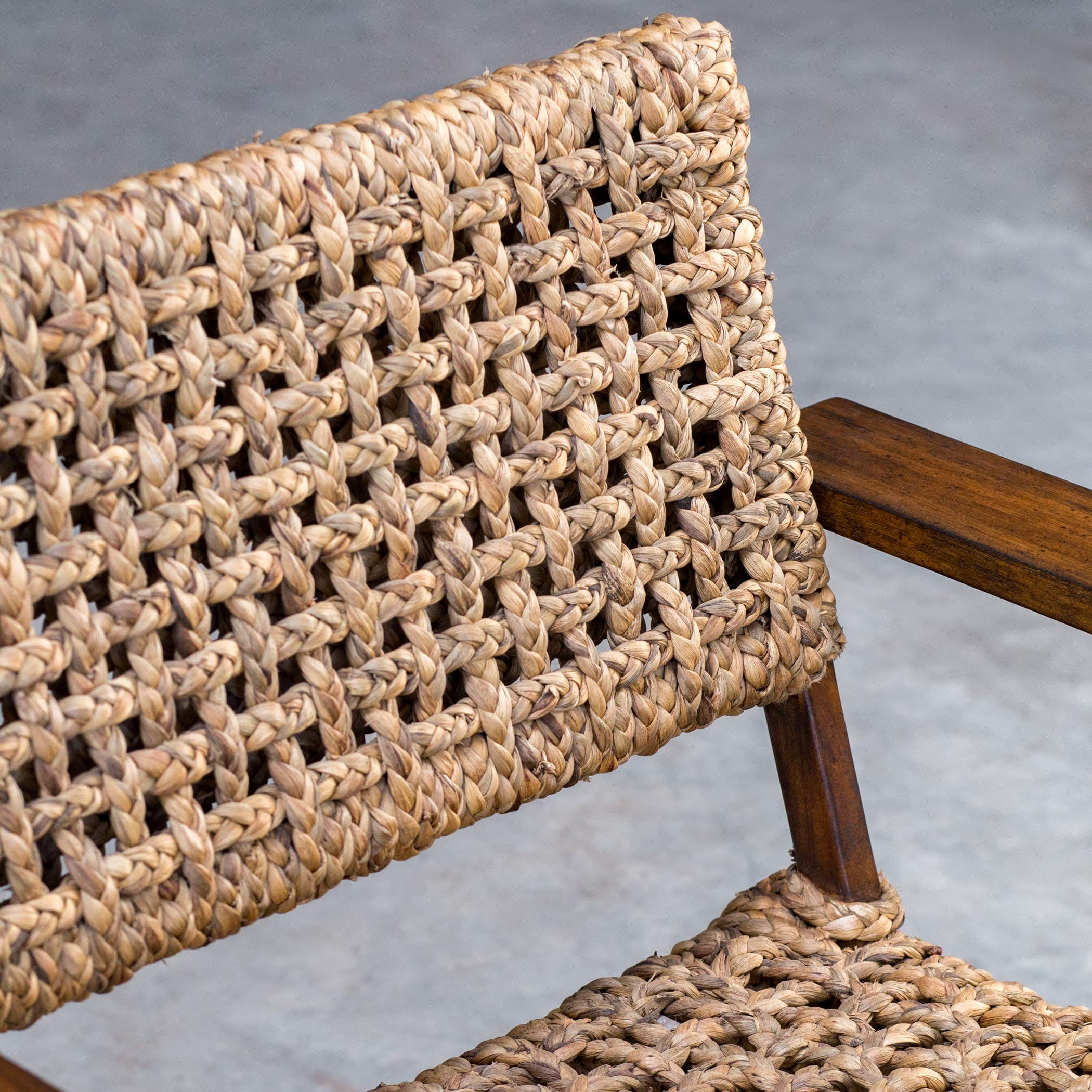 Natural Woven Accent Chair – Modern Bohemian Design with Banana Fiber Seat