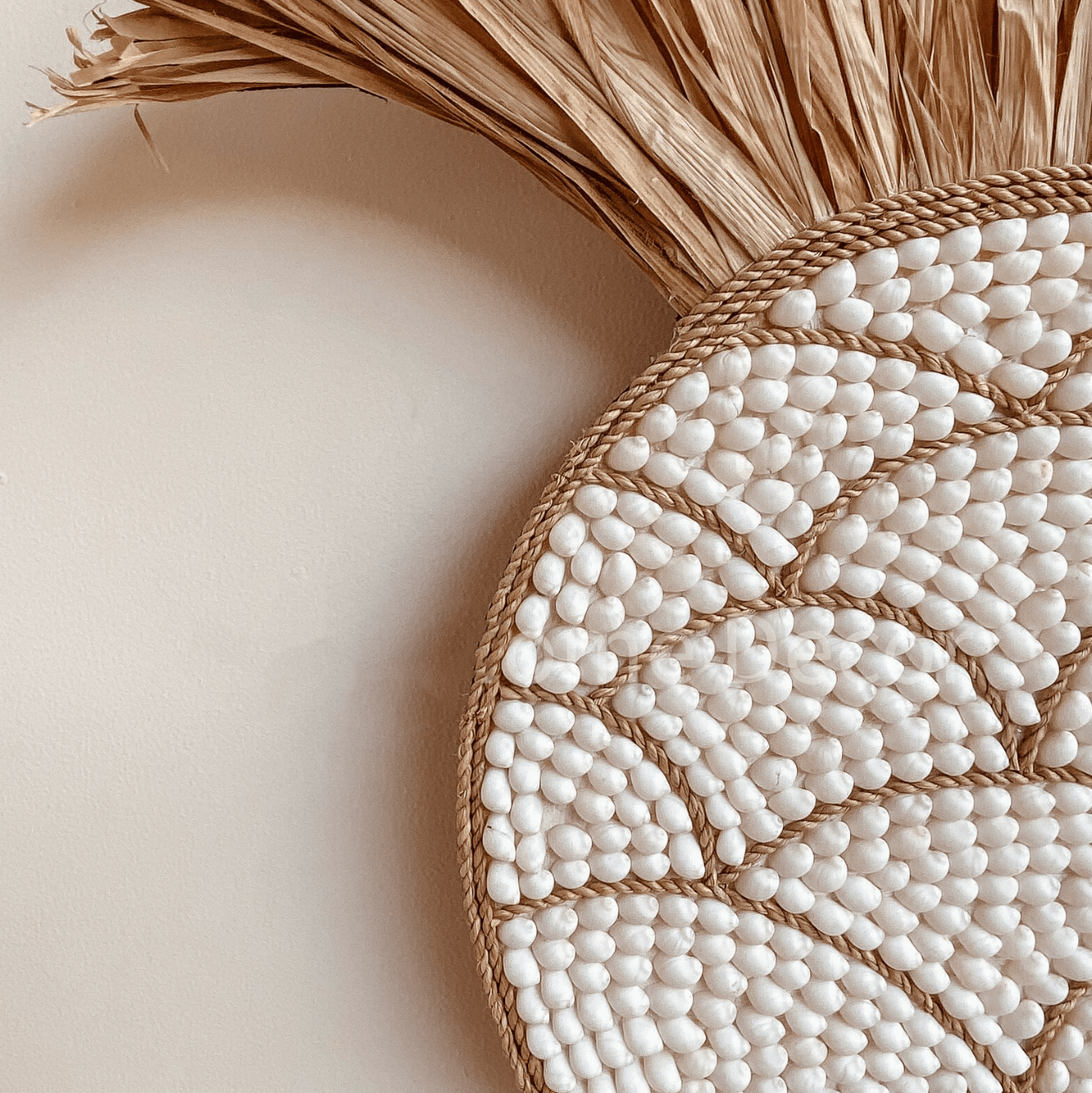 Pineapple Shell Raffia Wall Hanging – Coastal Boho Decor