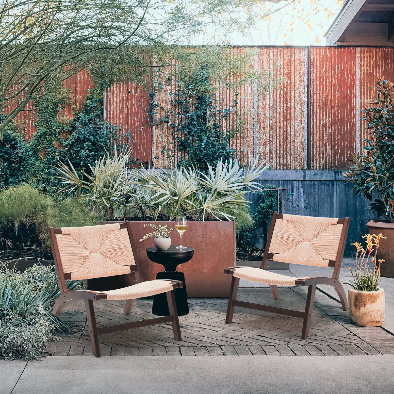 Scandinavian-Inspired Lounge Chair with Braided Jute Paper Rope Upholstery - Mid-Century Modern Style for Cozy Comfort