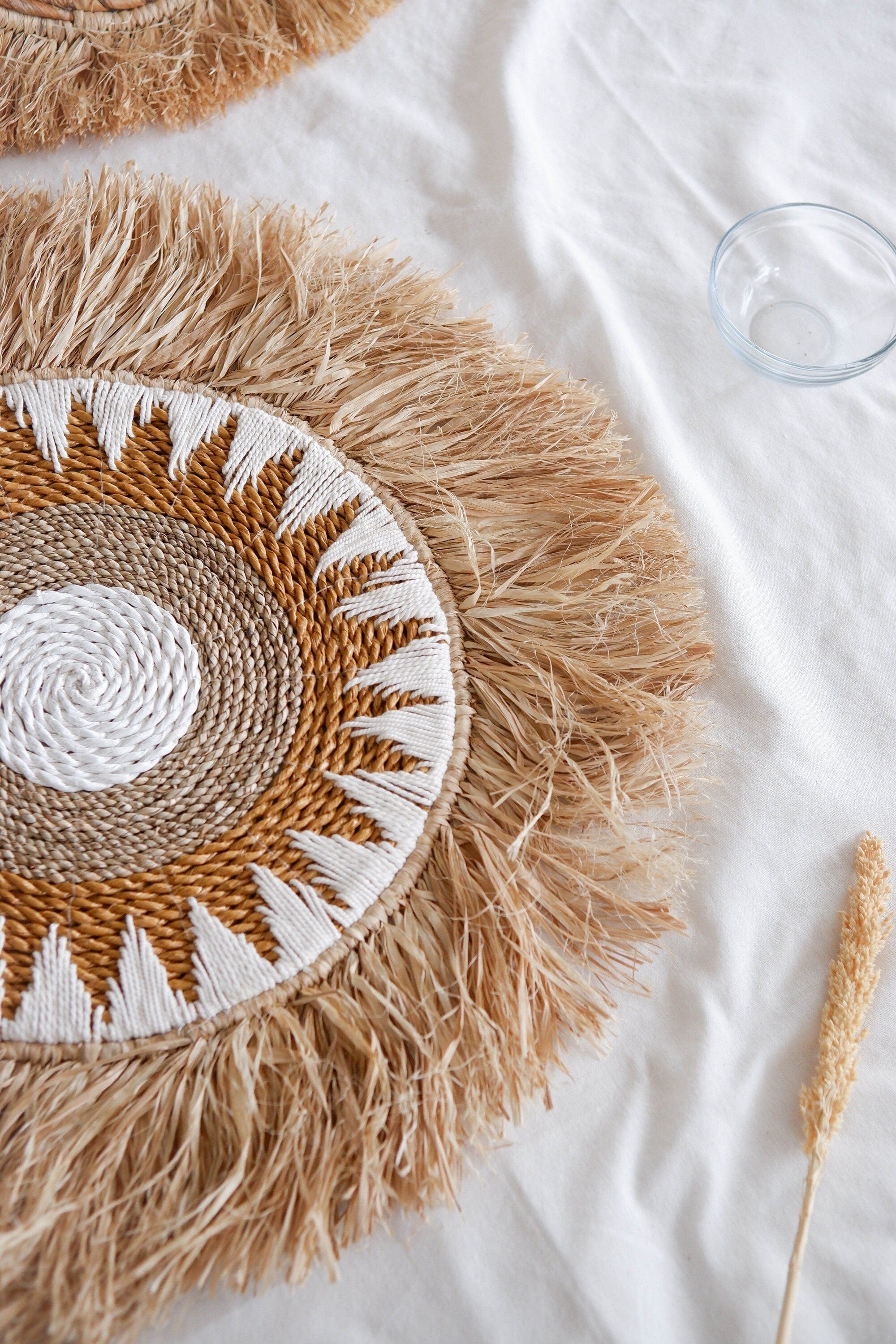 Seagrass Fringe Wall Decor - Woven Raffia Basket Wall Hanging for Natural Boho Vibes