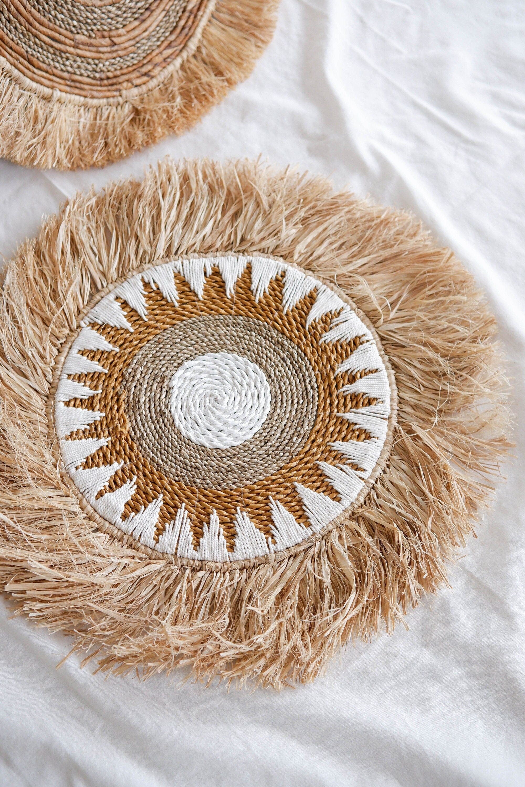 Seagrass Fringe Wall Decor - Woven Raffia Basket Wall Hanging for Natural Boho Vibes