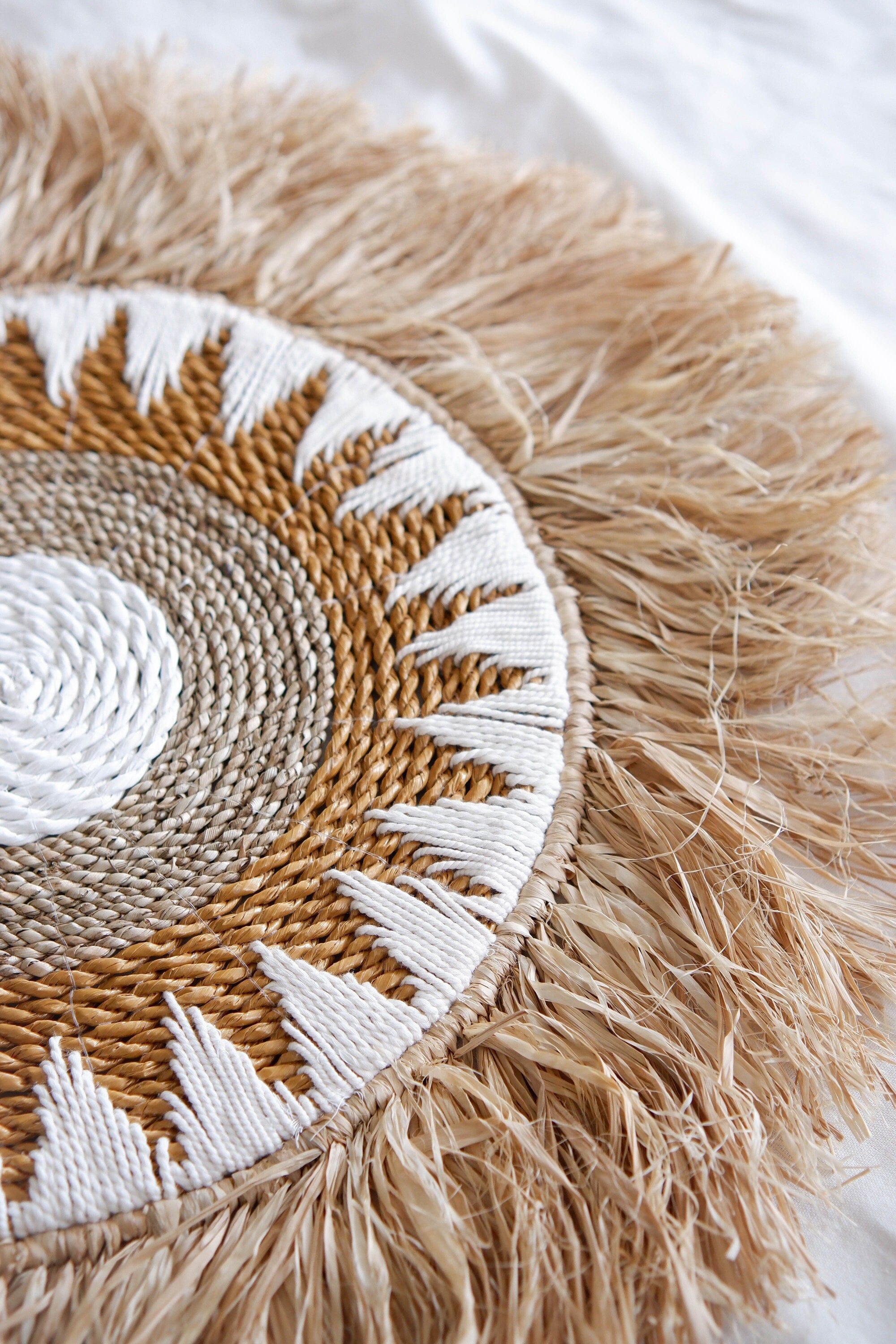 Seagrass Fringe Wall Decor - Woven Raffia Basket Wall Hanging for Natural Boho Vibes