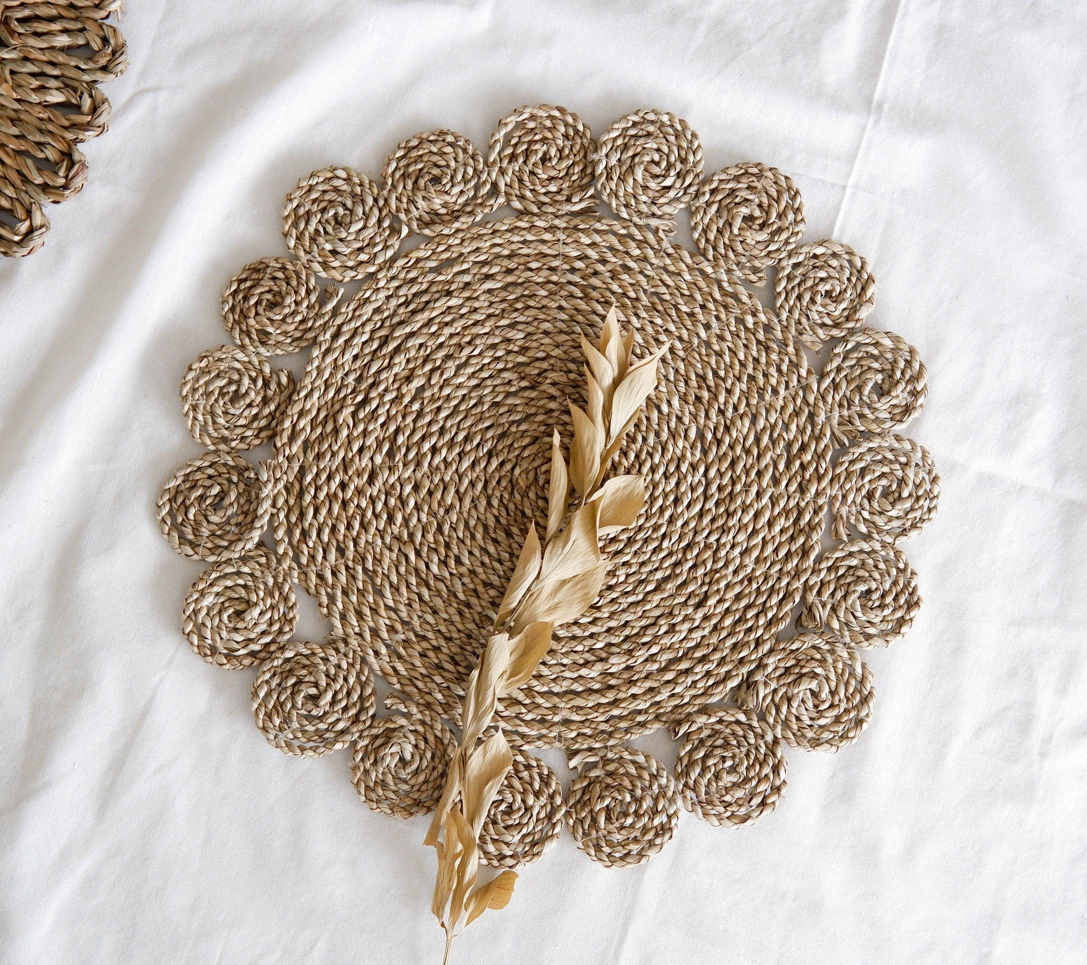 Set of 4 Woven Boho Seagrass Flower Placemat – Rustic Wedding and Table Decor