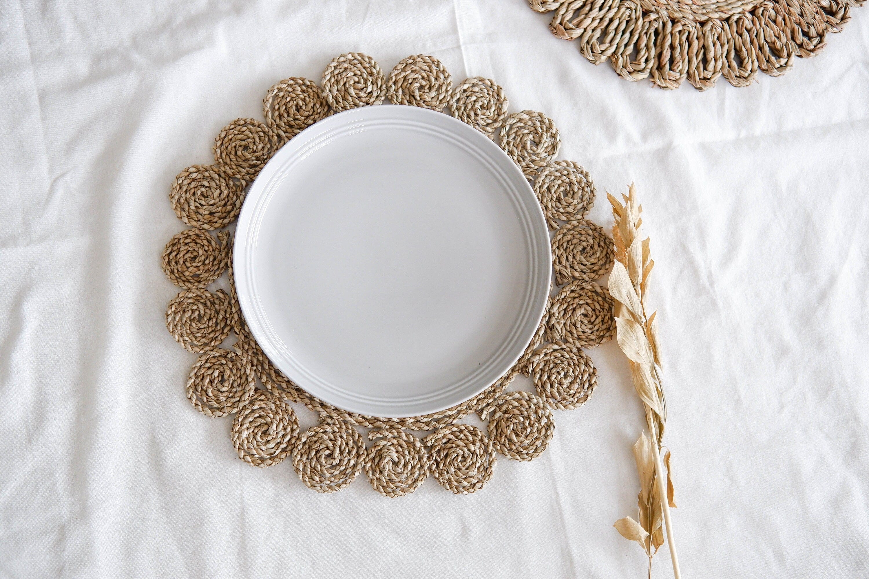 Set of 4 Woven Boho Seagrass Flower Placemat – Rustic Wedding and Table Decor