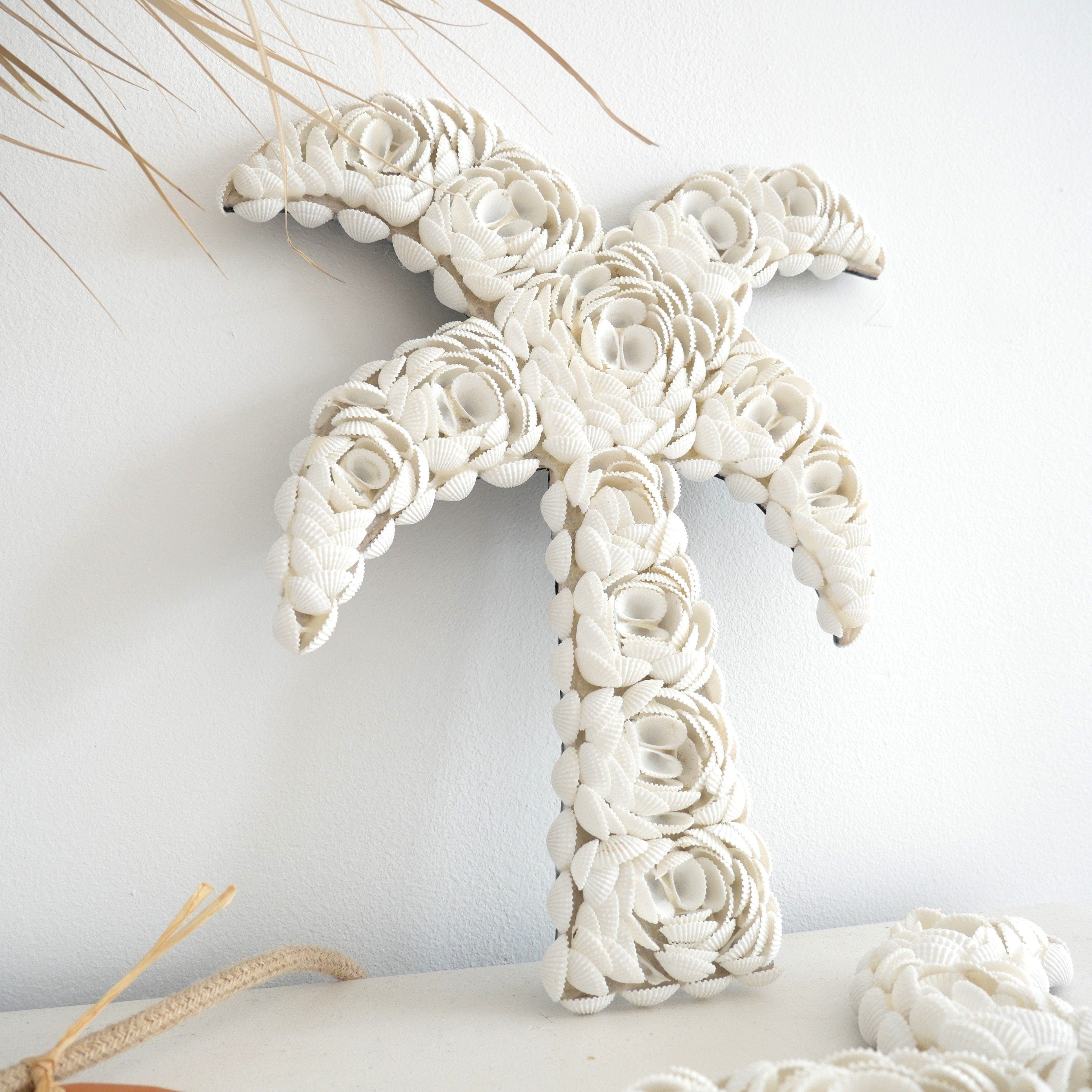 White Shell Palm Tree Rose Wall Decor – Handmade Tropical Boho Decoration