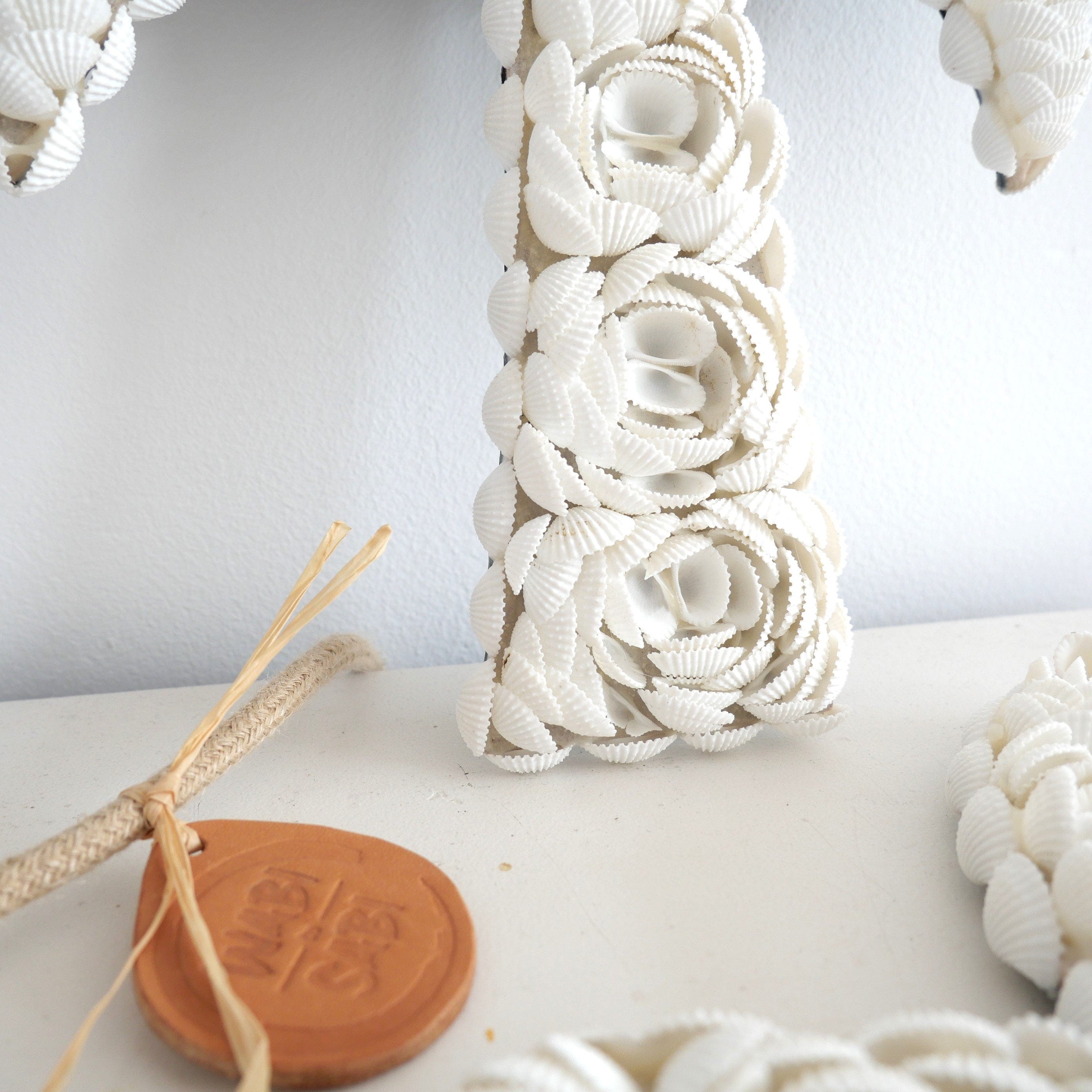 White Shell Palm Tree Rose Wall Decor – Handmade Tropical Boho Decoration